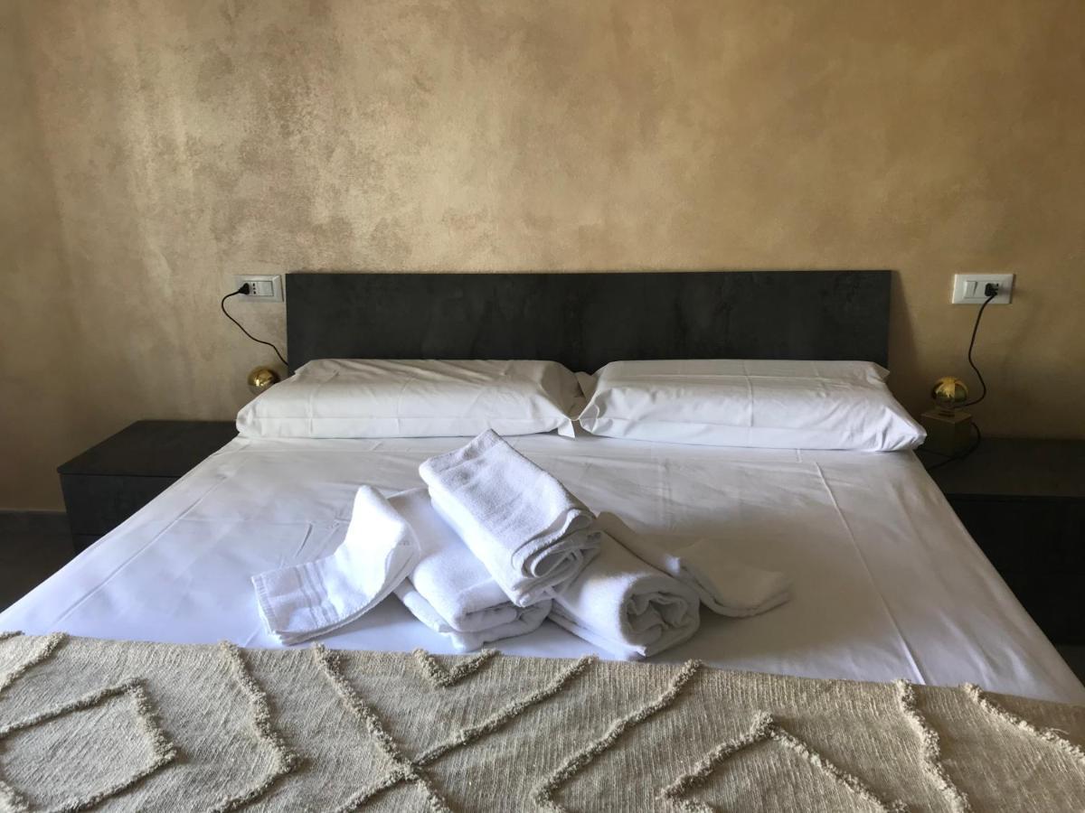 Holabologna Luxury Rooms And Flats Exterior foto