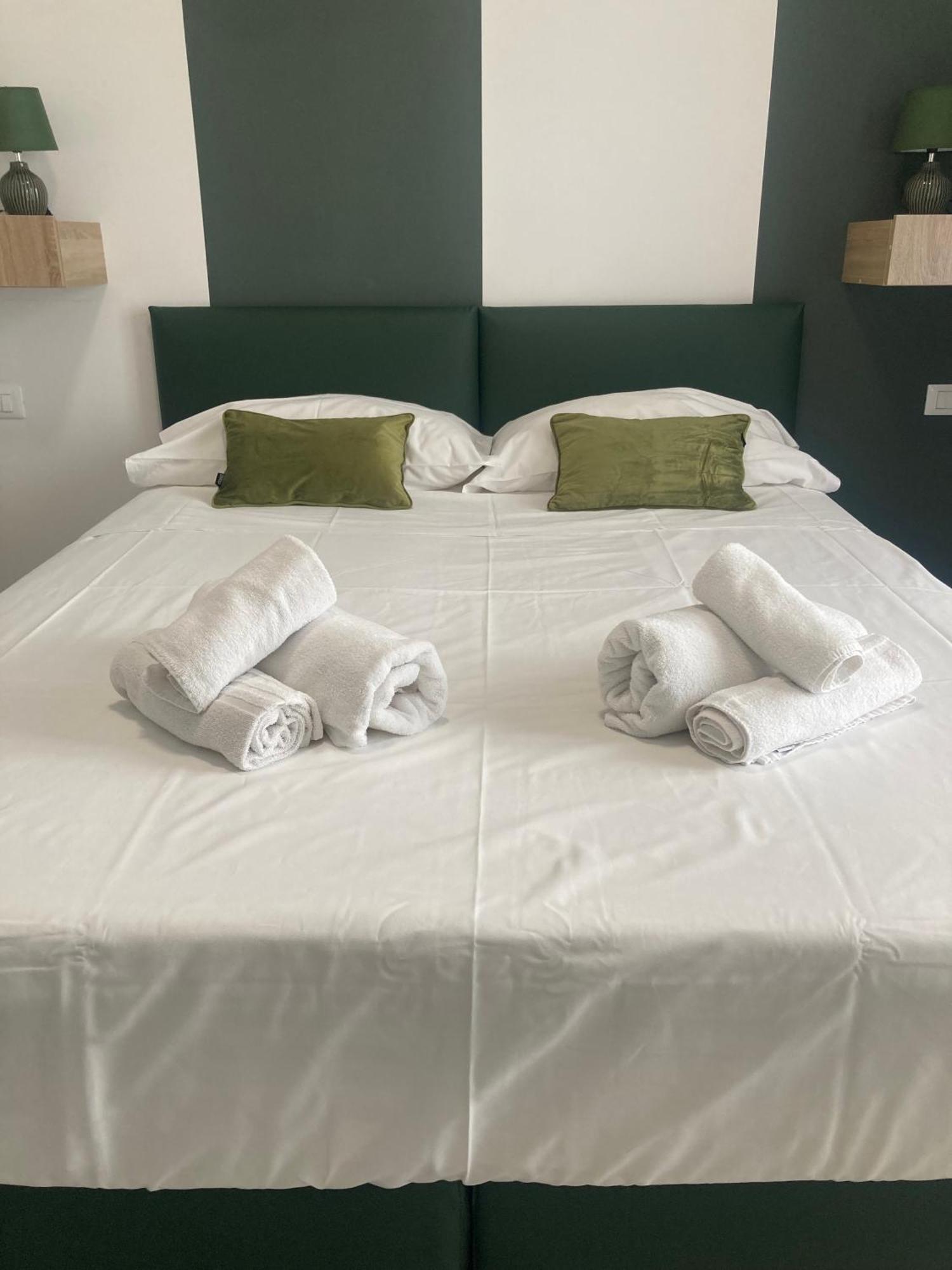 Holabologna Luxury Rooms And Flats Exterior foto